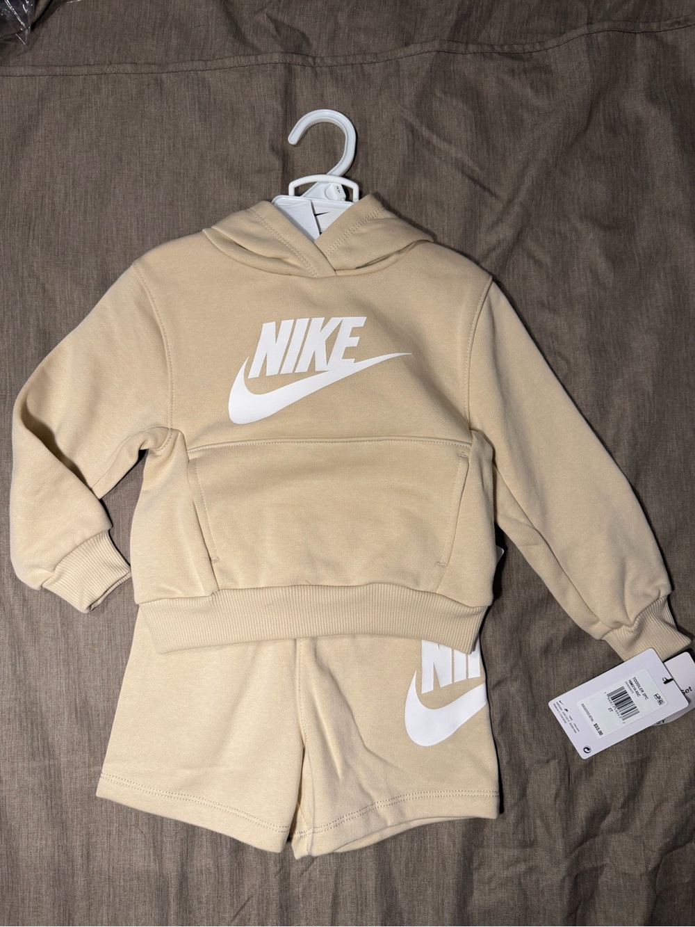Nike Baby Girl/Boy Hoodie & Shorts Set 2T  Beige Cream 2-Piece Outfit NWT